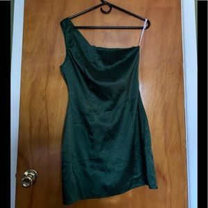 Lulu’s emerald one shoulder dress